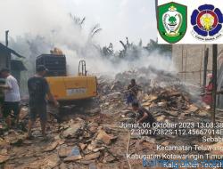 Gudang Kardus Bekas di Sebabi Terbakar