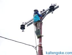 Lanjutkan Semangat Juang Pahlawan, PLN Listriki 10 Desa Terpencil di Kalteng