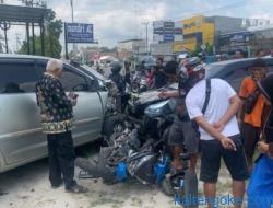 Brakk..Dua Emak Terlibat Tabrakan