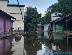 Ratusan Rumah Warga di Kecamatan Permata Intan Terendam Banjir