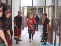 Sarana Literasi Meningkatkan Pemahaman Ajaran Suci Weda