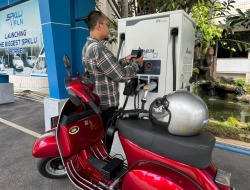 Dukung Percepatan Ekosistem Kendaraan Listrik, PLN UID Kalselteng Luncurkan Converter for Electric Vehicle Pertama di Kalimantan