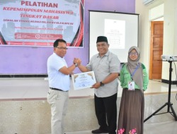 Pj Bupati Menjadi Pemateri Pelatihan di STAI Kapuas