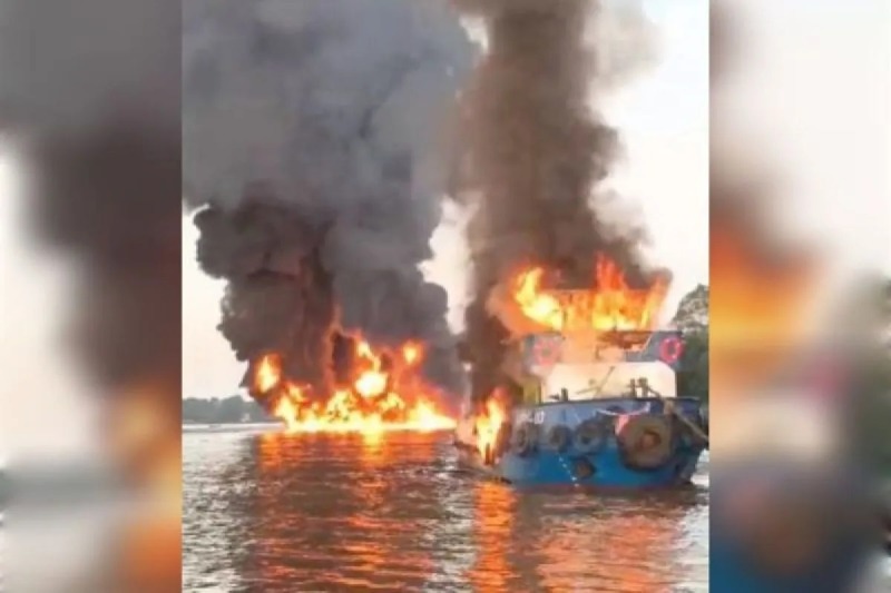 kapal tugboat