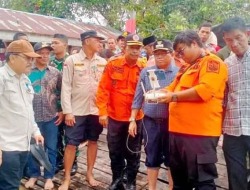 Pj Bupati Kapuas Tinjau Lokasi Banjir