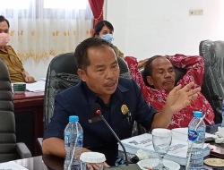 Jalan Tewah – Tumbang Miri Rusak Akibat Angkutan Melebihi Tonase
