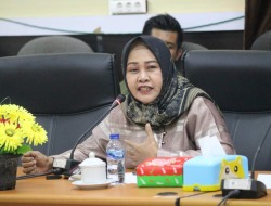 Batasi Penggunaan Handphone untuk Anak