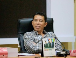 Pemerintah Diminta Perbaiki Jalan Lintas Antar Kecamatan