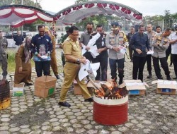 Pj Bupati Hadiri Pemusnahan Kertas Suara