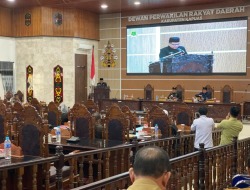 Pj Bupati Kapuas Sampaikan Pidato di Sidang Paripurna