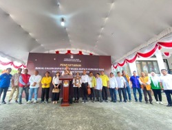 Didukung 10 Partai Jaya-Efrensia Daftar di KPU Gunung Mas