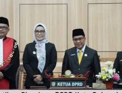 Pj Wali Kota Palangka Raya Hadiri Pelantikan Pimpinan DPRD