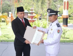 Pj Bupati Katingan Lantik Pj Kepala Desa Tumbang Gaei