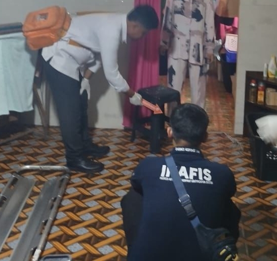 gantung diri