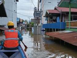 PLN Amankan Infrastruktur Kelistrikan Saat Banjir di Murung Raya dan Muara Teweh