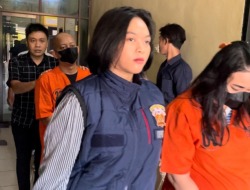 Pasutri Sindikat Pembuat SIM Palsu Diringkus