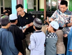 Pembagian Susu Gratis dalam Upaya Meningkatkan Gizi Anak-anak
