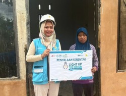 Light Up The Dream: Dari Donasi Pegawai PLN Untuk Pasang Listrik Gratis Bagi Masyarakat