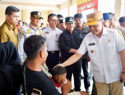 Gubernur Kalteng Pantau Arus Mudik dan Harga Bahan Pokok di Sampit