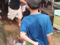 Pengunjung Pasar Temanggoeng Djaja Karti Geger! Dua Pria Duel Berdarah, Satu Nyawa Melayang