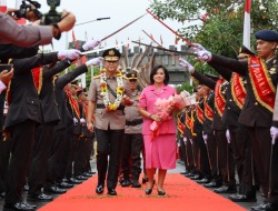Rintik Hujan Iringi Langkah Pertama Irjen Pol Iwan Kurniawan di Polda Kalteng