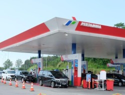 Kado untuk Pemudik, Pertamina Turunkan Harga BBM