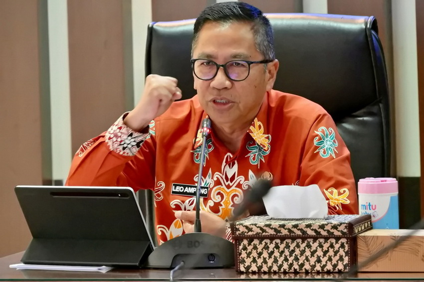 Leonard S Ampung