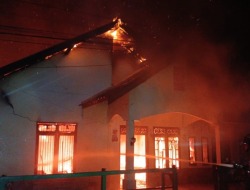 Tiga Rumah di Jalan Sakan Terbakar