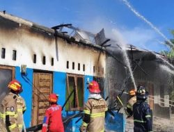 Barak Delapan Pintu di Bukit Gloria Hangus Terbakar