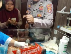 Bayi Perempuan Ditelantarkan di Teras Masjid, Tali Pusar Masih Menempel