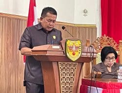 Fraksi DPRD Gumas Memberikan Gambaran Terkait Raperda yang Diajukan Eksekutif