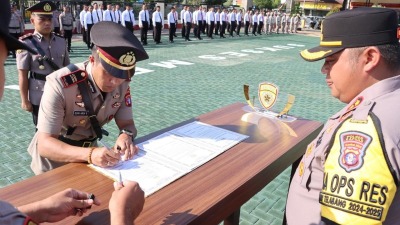 Kapolres Kapuas Pimpin Sertijab Kapolsek Kapuas Hulu