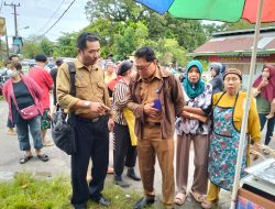 Pasar Resmi Sepi, Pedagang Geruduk Lapak Liar, Pemerintah Diminta Bertindak Tegas!
