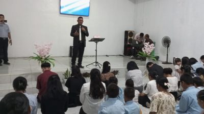 Pdt Harvey Limahelu