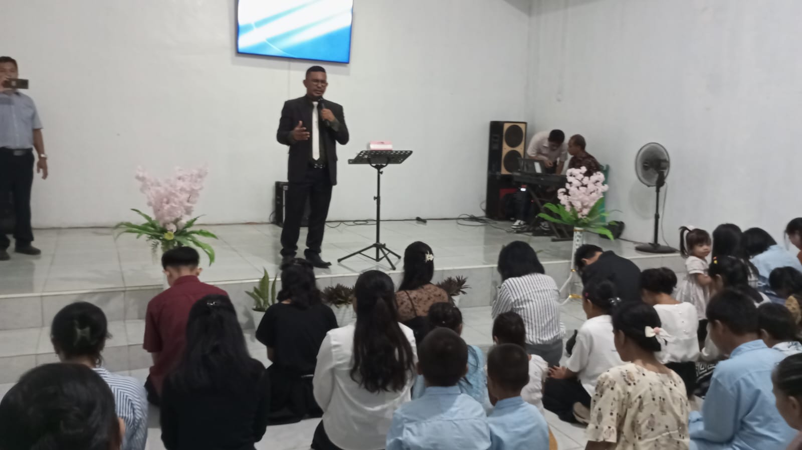 Pdt Harvey Limahelu