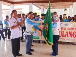 Bupati Lepas Kontingen Seruyan untuk Festival Budaya Isen Mulang 2025