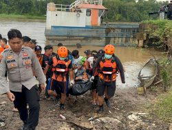 Jasad Pemuda Tenggelam di Sungai Kahayan Ditemukan Mengapung Tersangkut Kayu