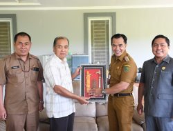 Jelang Harjad Pulpis, Bupati Ahmad Rifa’i Anjangsana ke Mantan Bupati Achmad Amur