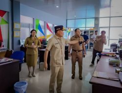 Gubernur Kalteng Sidak DPMPTSP, Tegaskan Sanksi bagi Oknum Penghambat Perizinan