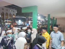 278 Jamaah Haji Kapuas Tiba di Tanah Air, Disambut Hangat dan Dapat Bantuan Rp1 Juta