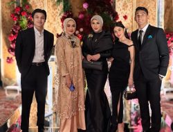 Ariel Tatum Tampil Elegan Bareng Daffa Wardhana dan Marini Zumarnis, Warganet Heboh: Calon Mantu Idaman!
