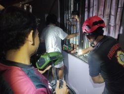 Balita Terkunci di Kamar, Tim Rescue Palangka Raya Bertindak Cepat