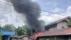 Kebakaran Hebat Landa Desa Ramban Kotim, Warga Berhasil Padamkan Api Sebelum Petugas Tiba
