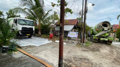Warga Terharu! Fairid Naparin Realisasikan Pembangunan Jalan Lingkungan Setelah 20 Tahun Penantian