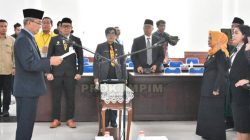 14 pejabat