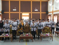 Hj Hasanah Rifa’i Dikukuhkan sebagai Ibunda Guru Pulang Pisau, Siap Emban Tanggung Jawab Moral Dunia Pendidikan