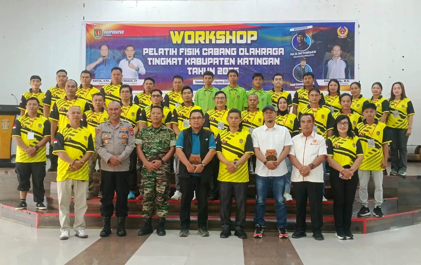 pelatih fisik