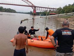 Dua Bocah Diduga Tenggelam di Sungai Barito, BPBD dan Warga Lakukan Pencarian