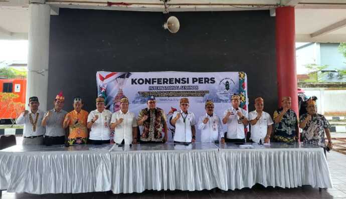 hari dayak nasional