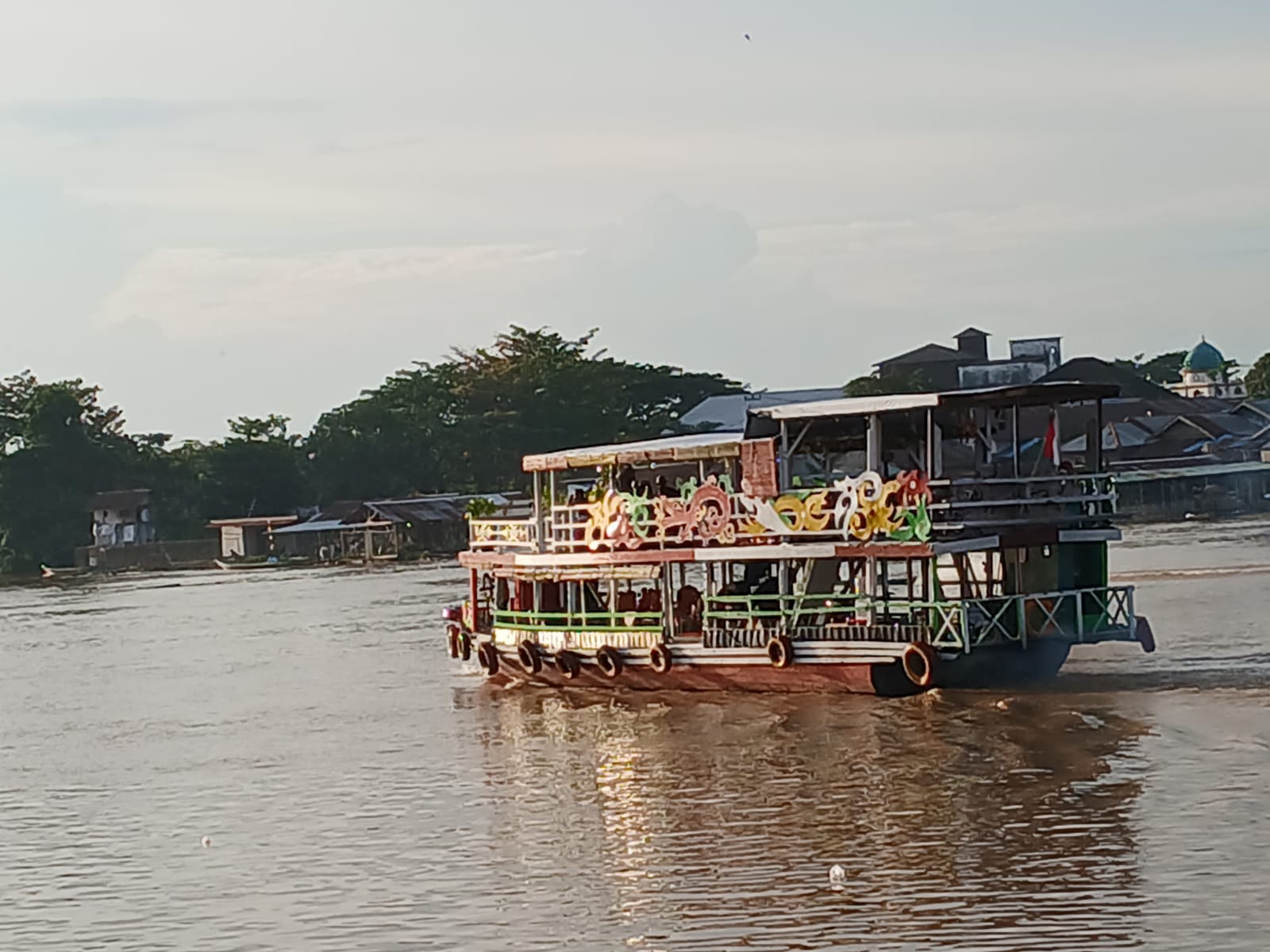 kapal susur sungai